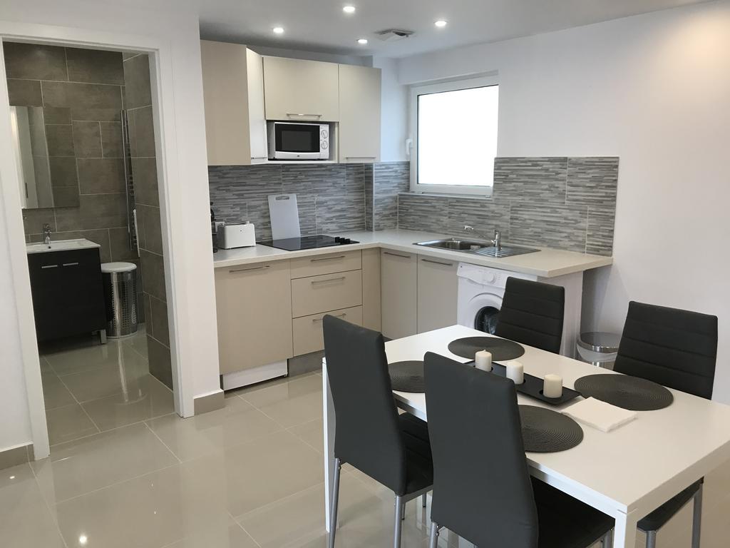 Athena Apartment Artemida  Luaran gambar