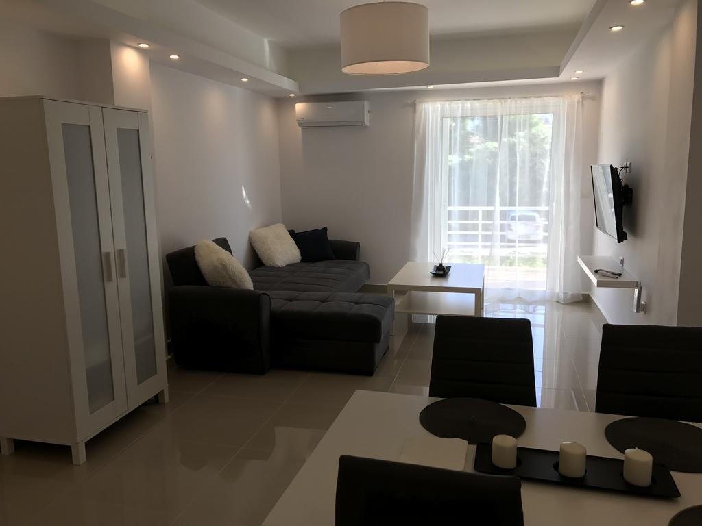 Athena Apartment Artemida  Luaran gambar