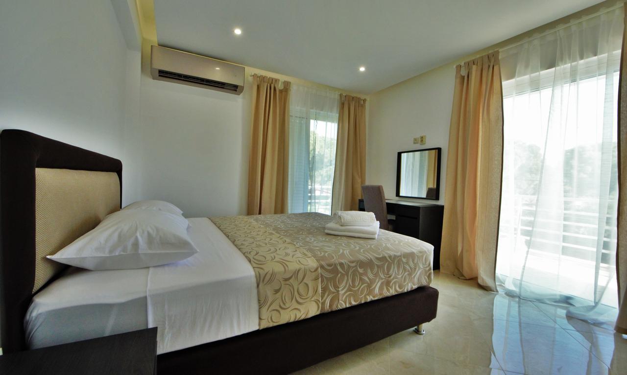 Athena Apartment Artemida  Luaran gambar