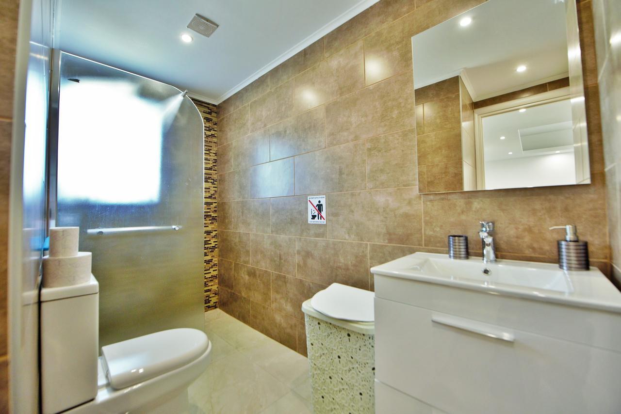 Athena Apartment Artemida  Luaran gambar
